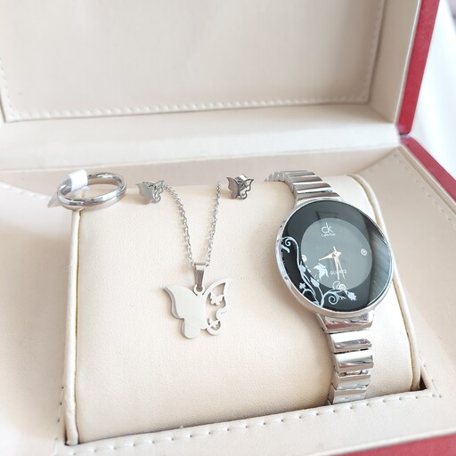 ست کامل ساعت زنانه طرح  نقره نگین دار با دستبند اصل رنگ ثابت نقره ای فری سایز 