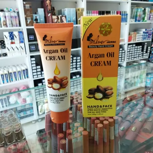 کرم مرطوب کننده silver  مدل Argan Oilحجم 100 میل