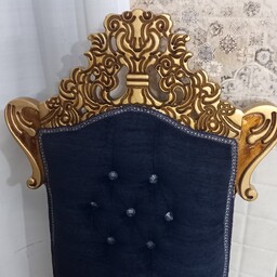 مبل میزبان یا صندلی میز ناهار  خوری سلطنتی مدل جام پرکار رنگ چوب طلایی و رنگ پارچه سورمه ای