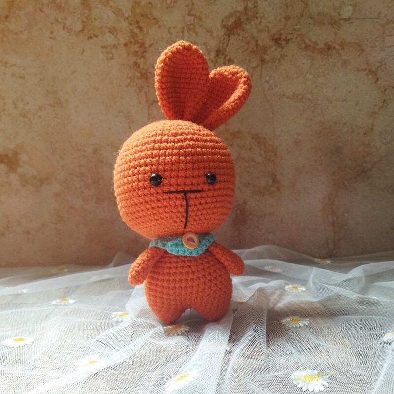 عروسک خرگوش کله گنده نارنجی