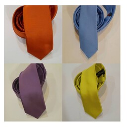 کراوات های مردانه ساده در رنگبندی های متنوع در طیف روشن و تیره 