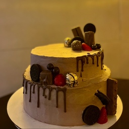 کیک تولد دو طبقه شکلاتی  مدیس کیک