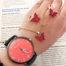 ست ساعت بندچرمیمشکی صفحه قرمز با کیفیت مناسب
و نیم ست پروانه قرمز طلایی

دارای جعبه کادویی مخصوص ساعت
