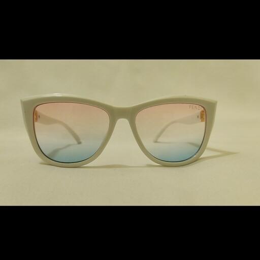 عینک آفتابی زنانه برند فندی FENDI  مدل گربه ای هایلایت  (آبی.صورتی کمرنگ). بسیار زیبا و پرفروش