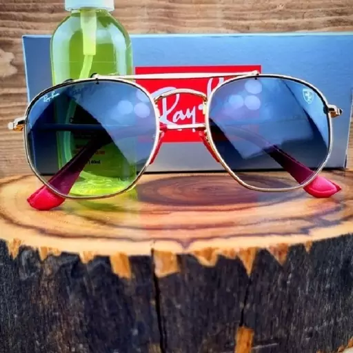 عینک ریبن ایتالیایی فراری عینک آفتابی  شیشه گرد ریبن عینک  rayban تحت لیسانس عینک اصلی ریبن تحت لیسانس شیشه الماس  