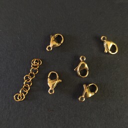 مجموعه ملزومات ساخت بدلیجات شامل 5 عدد قفل استیل به همراه 10 عدد حلقه استیل رنگ طلایی و نقره ای