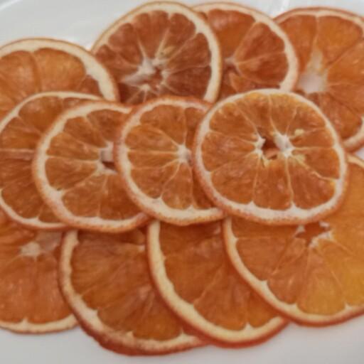 پرتقال تامسون خشک شده خانگی در بسته 100 گرمی تهیه شده از میوه تازه مرغوب