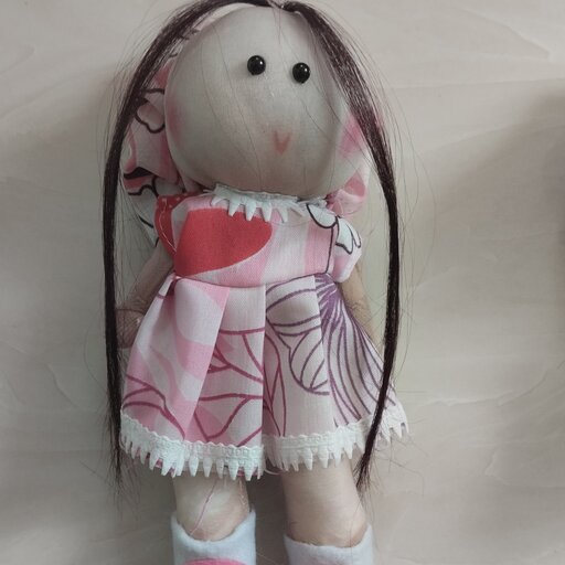 عروسک روسی ناز و زیبا دارای رنگ بندی