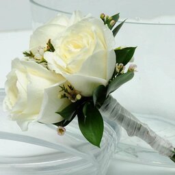 دسته گل عروس 3شاخه سفید خوشدست وخوشگل وکوچیک
