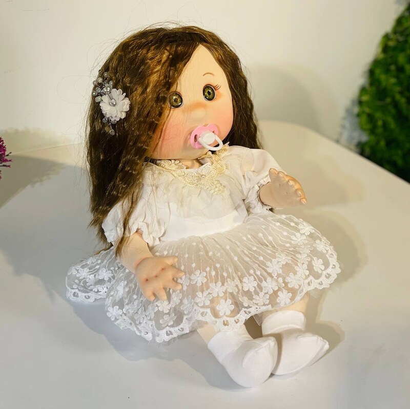 عروسک دست ساز دختر لپ گلی کد A124