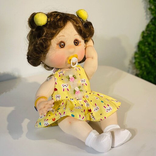 عروسک دست ساز دختر لپ گلی کد A125