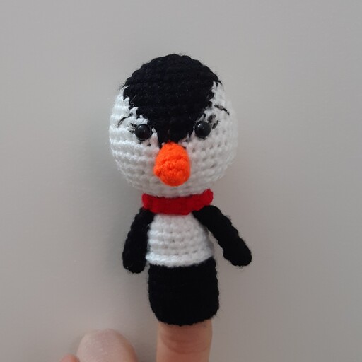 عروسک انگشتی بافتنی پنگوئن(عروسک نمایشی )