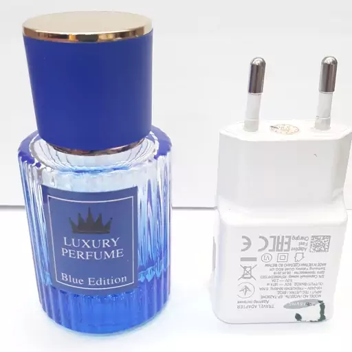 عطر  کرید اونتوس  23  گرم  خالص  به علاوه  شیشه فانتزی لوکس  و بمقدار  لازم  مشتقات  عطری برای  پاف و  پخش بوی بهتر