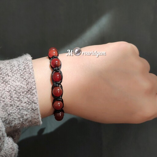 دستبند بافت چرمی بسیار زیبا با سنگ عقیق سرخ  