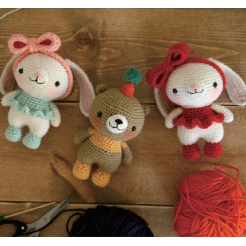 عروسک دستبافت خرس مومو و خرگوش پوپو تکی با سایز 15 سانت قیمت درج شده مربوط به یک عروسک است