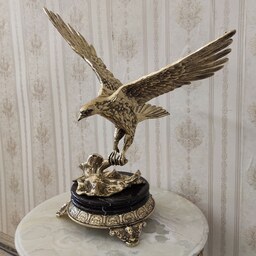 مجسمه برنزی دکوری حیوانات مدل عقاب سایز بزرگ پایه سنگی کد 2824 ( مجسمه برنجی )