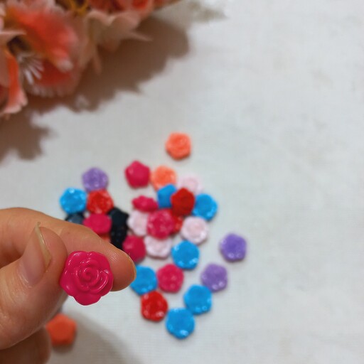 دکمه گل رز  ( بسته 5 تایی )