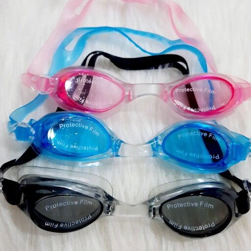 عینک شنا در رنگ بندی بسیار با کیفیت