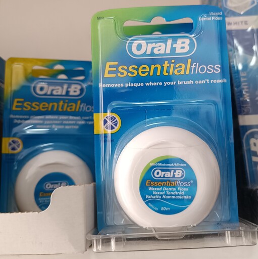  خرید نخ دندان اورال-بی مدل Essential 