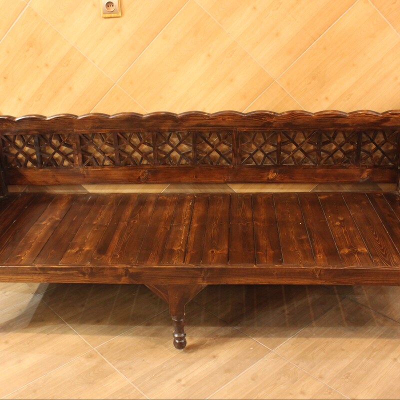 تخت چوبی سنتی چوب روس درجه1 .2در80