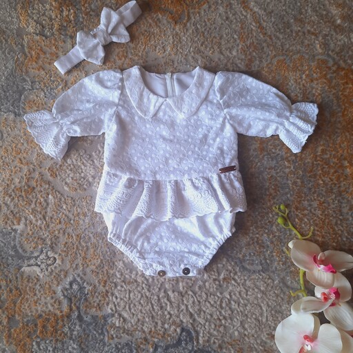 لباس نوزادی دخترانه رنگ مشکی این کار مناسب محرم هست.بادی خامه دوزی سفید قابل سفارش از 0 تا 2 سال