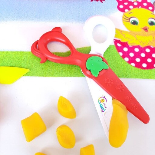 قیچی امن خمیربازی  با تیغه پلاستیکی مخصوص(بازی دستورزی کودکان)