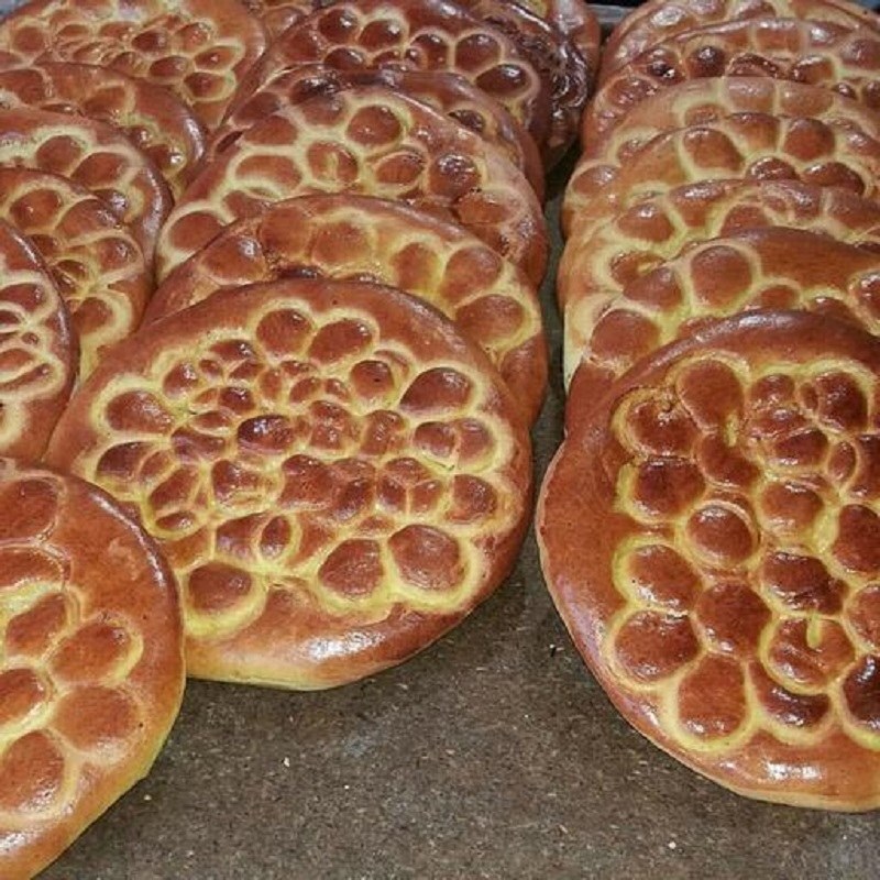 نان فطیر سنتی بستان آباد سراب   (مغزدار و شیرین  )