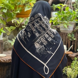 روسری ابریشم توییل مشکی سفید طرحدار