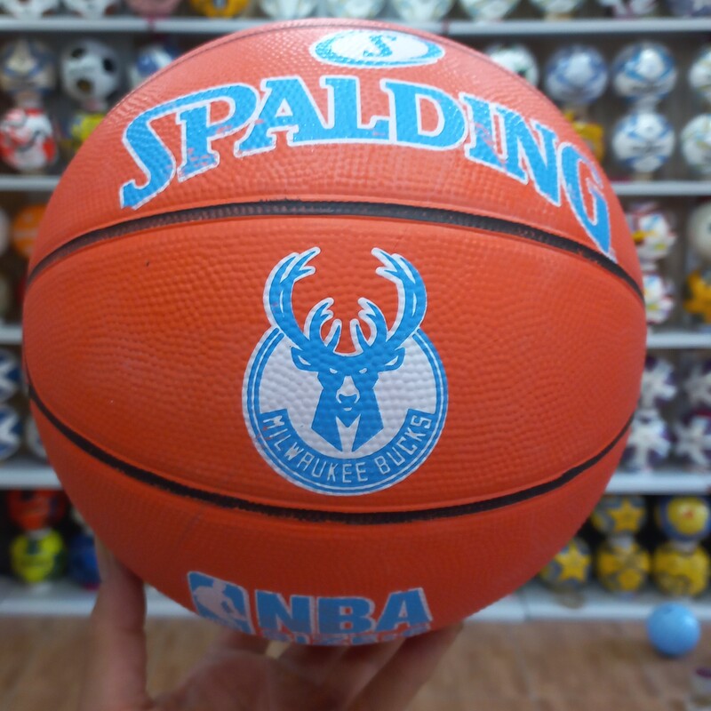 توپ بسکتبال سایز 6 مولتن با ضمانت وسوزنی وارسال رایگان در ارزانکده توپ کرمان 