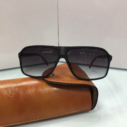 عینک افتابی مردانه برند پورشه دیزاین دسته چوب رنگ مشکی دارای uv400