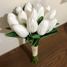 دسته گل عروس لاله ی 15 تایی