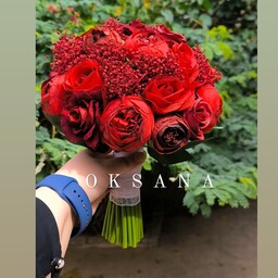 دسته گل مصنوعی قرمز رنگ بسبار با کیفیت