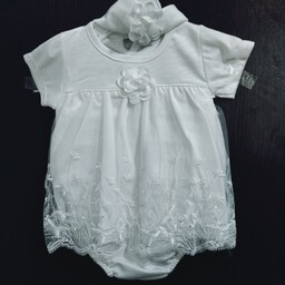 لباس نوزادی سارافون نوزادی دخترانه همراه با تل بادی زیر دکمه لباس نوزاد سایز بندی یک دو سه جنس نخ پنبه درجه یک سیسمونی 