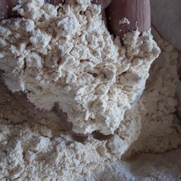 ارد گندم نان ارگانیک باسبوس محلی چهارگل چهارمحال وبختیاری 1000گرمی