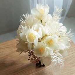 دسته گل مینیمال مگنولیا سفید منحصر به فرد و جذاب