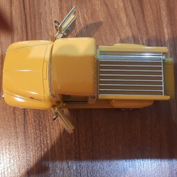 اسباب بازی ماشین فلزی وانت بار زرد 
