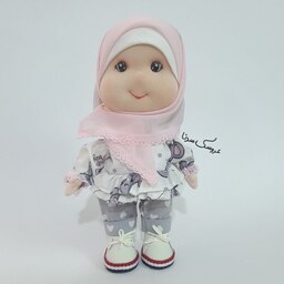 عروسک باحجاب یسنا 30 سانتی  با چادر نماز و جانماز