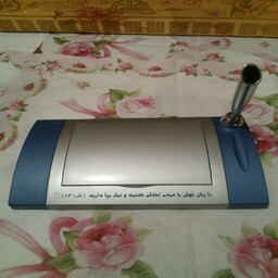 ماشین حساب رومیزی لب تاپی تقویم دار.آلارم.ساعت و ساعت جهانی.هشدار  و امکانات دیگه .کارکرد با دو باطری سکه ای .کم مصرف