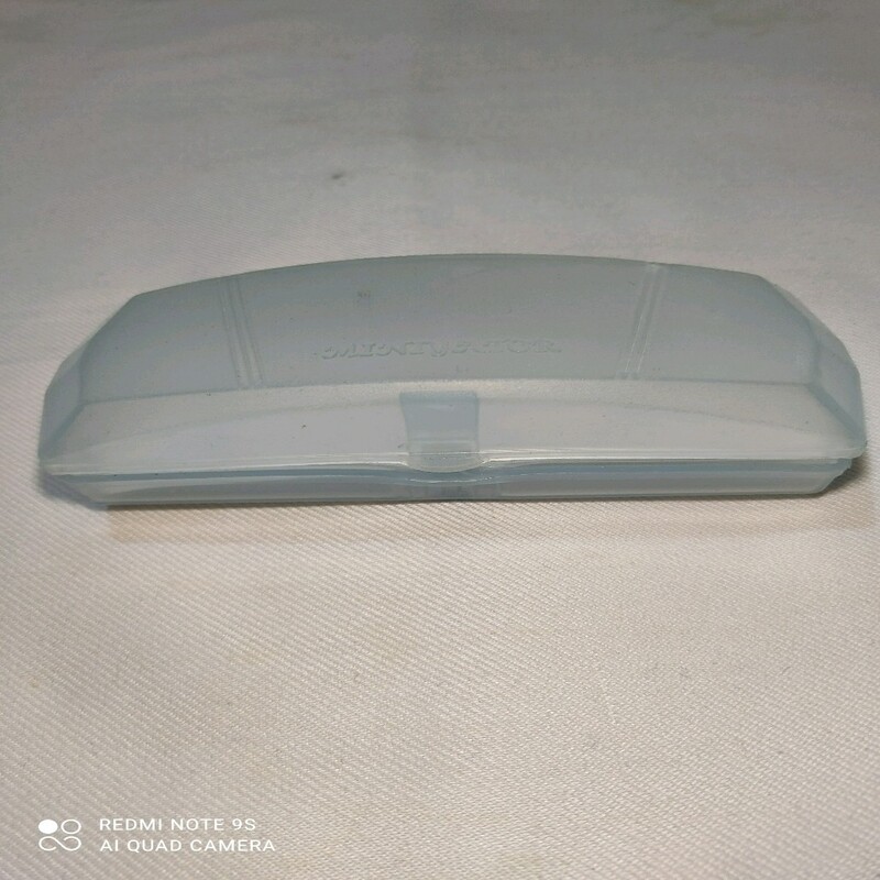 جلد بزرگ پلاستیکی درجه یک مناسب عینک طبی مردانه .شفاف و بیرنگ و مات 