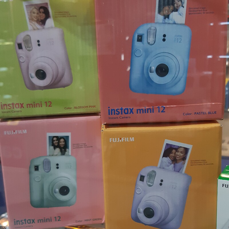 دوربین چاپ فوری  Fuji مدل instax mini 12