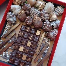 باکس هدیه شکلات لوکس  کاکائو شکلات تلخ شیری 