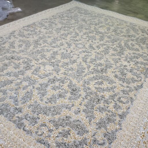 فرش هزار و دویست شانه سایز 9 متری افشان طرح رویال طلاکوب با تراکم 3600