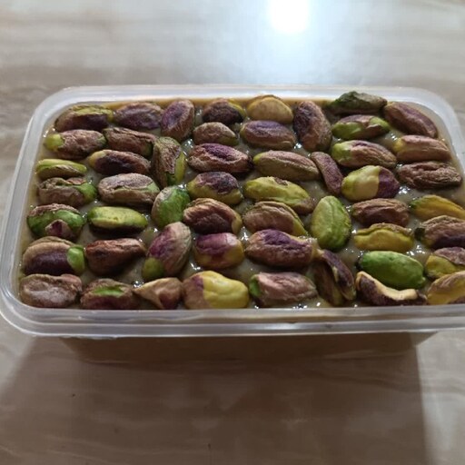 حلوا ارده عسلی بدون شکر پسته ای