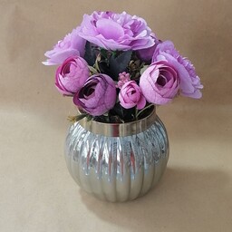 گلدان گل مصنوعی شیشه ای گرد کنگره دار نسکافه ای دهانه فلزی 25 سانت گل ترکیبی ایرانی و خارجی