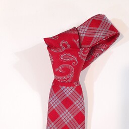 کراوات طرحدار مردانه قرمز رنگ دو تیکه دارای دو طرح مختلف 
