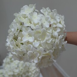 گل مصنوعی آرتانزیا دسته ای پارچه ای رنگ سفید