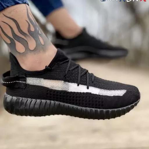 کتونی یزی آدیداس مشکی سفید طوسی از 41 تا 44  جورابی Adidas Yeezy اسپرت مردانه 