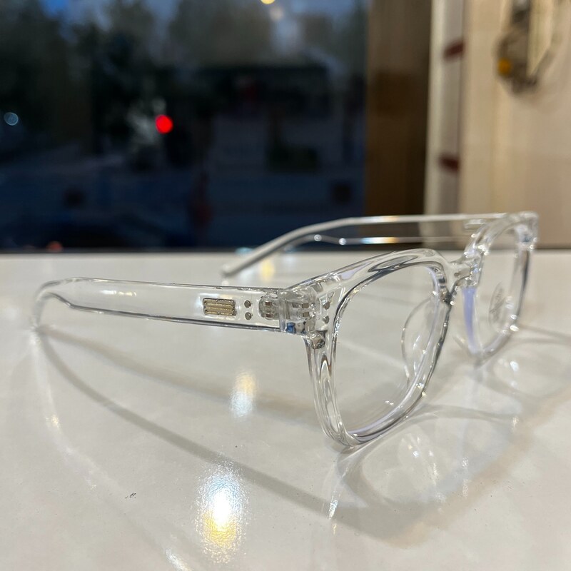 عینک بلوکات بدون نمره، محافظ چشم در برابر اشعه ماورا بنفش و نور آبی مانیتور و صفحه نمایش گوشی کیفیت عالی  