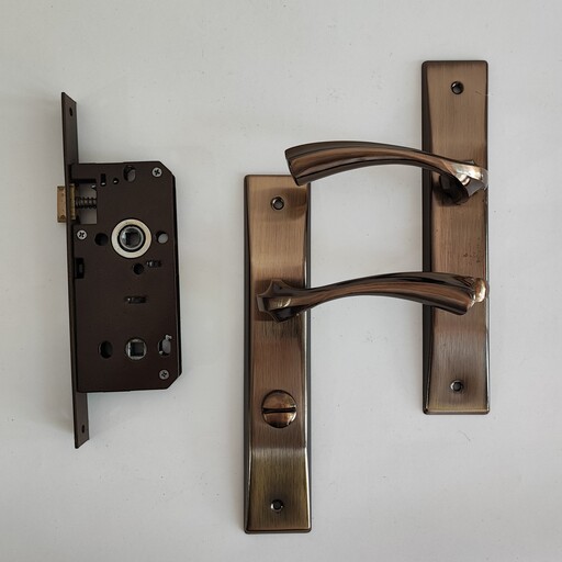 مجموعه قفل و  دستگیره سرویسی   460 مخصوص درب چوبی