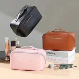 کیف لوازم آرایشی جادار Spacious cosmetic bag